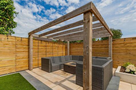 Deepdene Close 11-23.jpg