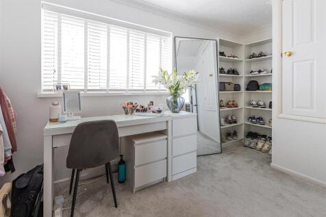 Deepdene Close 11-21.jpg