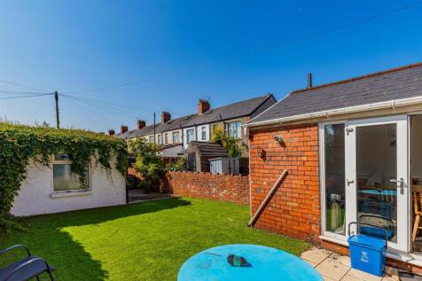 Windway Avenue 21-2.jpg