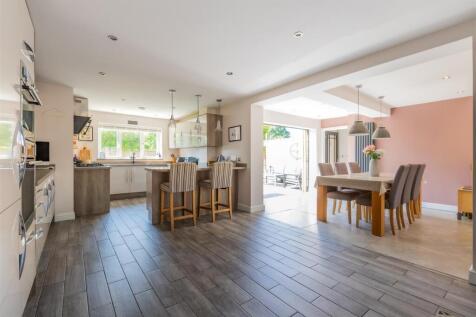 Triscombe Drive 28-38.jpg
