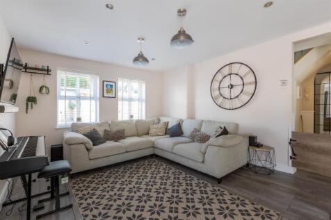 Triscombe Drive 28-39.jpg