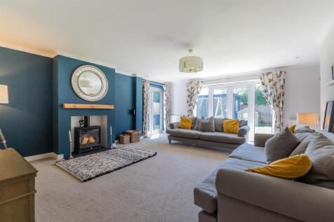 Triscombe Drive 28-34.jpg
