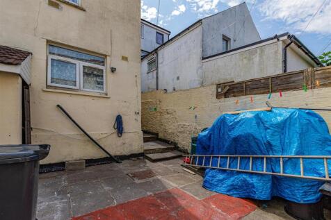 Neville Place 2-22.jpg