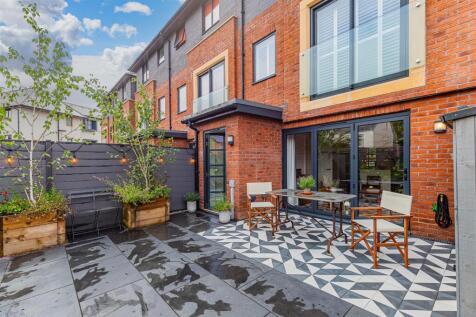 Suffolk Mews 5-16.jpg