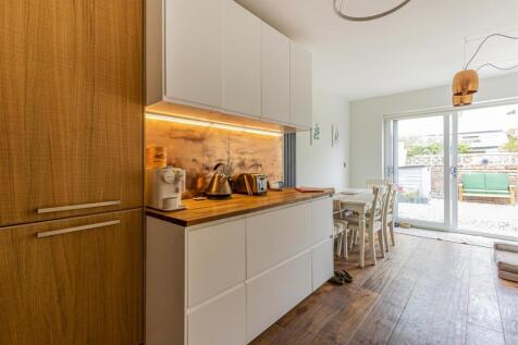 Romilly Road West 14-11.jpg