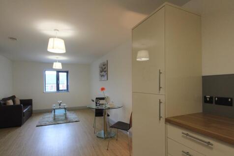 4 Victoria Park Court LR-5.jpg