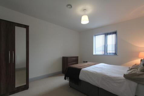 4 Victoria Park Court LR-6.jpg