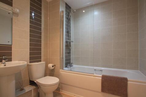 4 Victoria Park Court LR-8.jpg