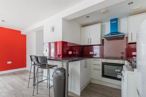 6 Neville Mews-9.jpg