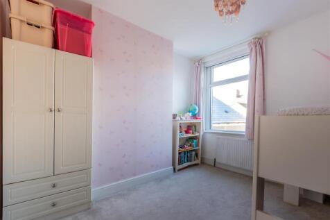 Kingsland Road 13-12.jpg