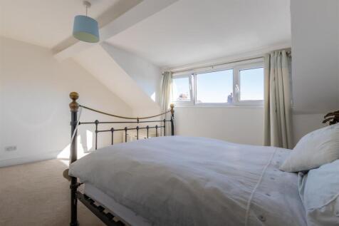 Kingsland Road 13-2.jpg