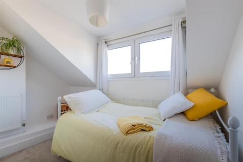 Kingsland Road 13-4.jpg