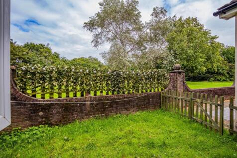 Bishop Hannon Drive 139 (11 of 12).jpg