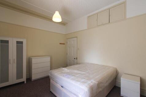 1, 141 Cathedral Road LRNEW-2.jpg