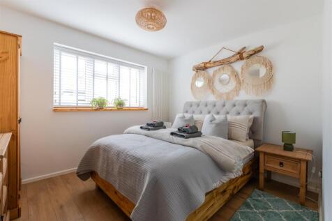 25 Garden Flat-1.jpg