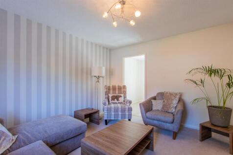 Fields Park Road 105-6.jpg