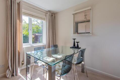 Fields Park Road 105-7.jpg