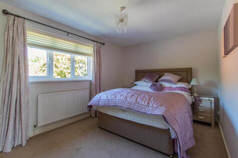 Fields Park Road 105-14.jpg