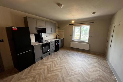 sitting kitchen.jpg