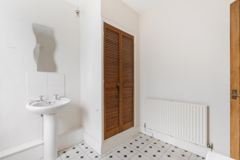 5 Longfield Rd, Sheffield 12_297.png