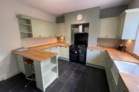 Kitchen 2.jpg