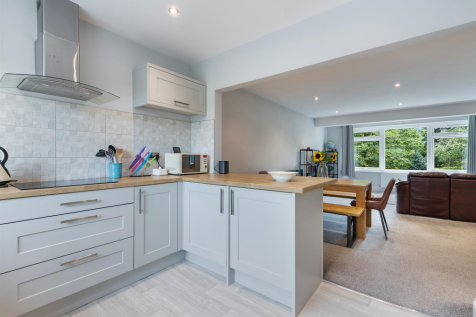 Apt 24, Claredon Court, Sheffield 10_297.png