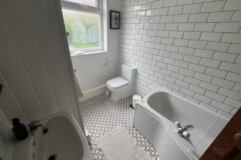 bath 2.jpg