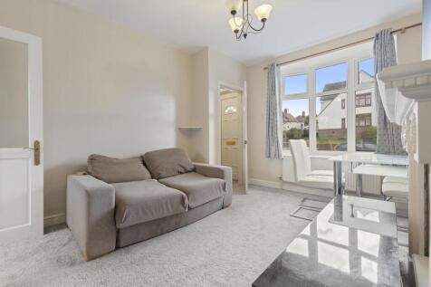 56 Mauncer Cresc, Sheffield  05_297.jpg