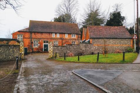 Caversham Court Reading RG4 7AD driveway approac