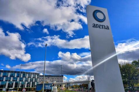 100 Berkshire Place Winnersh offices 2 to 200 pe