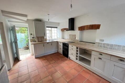 Kitchen diner (b)