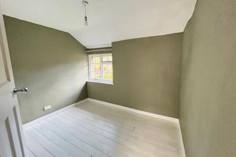Bedroom 2 (a)