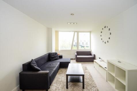 Lounge/ Kitchen