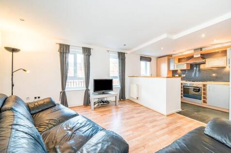 Lounge/ Kitchen
