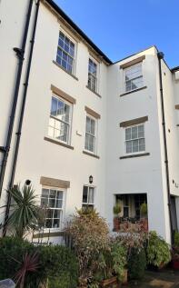 8 Brearley Hall - Rear Images
