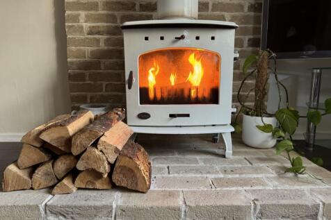 Log Burner Main Room Feature Pic