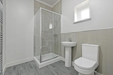 ensuite bedroom 4