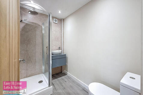 Master Bedroom En...