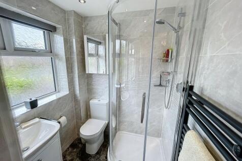 En Suite to Maste...