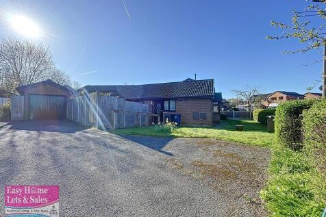 Driveway/Garage