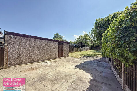 Back Garden/Garag...