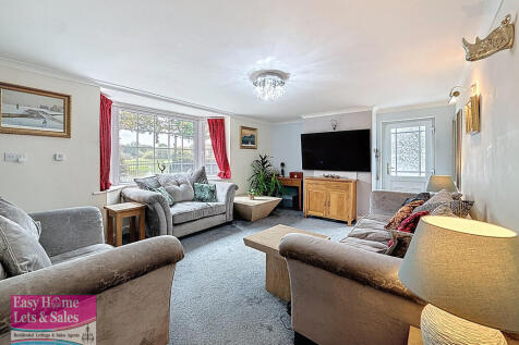 Second Living Roo...