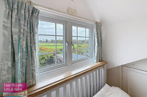 Master Bedroom Vi...