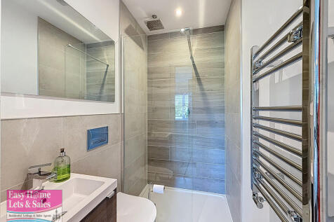 Master Bedroom En...