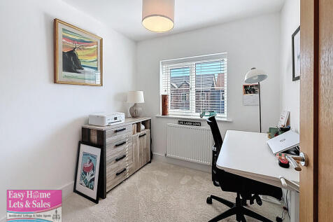 Bedroom Three/Off...