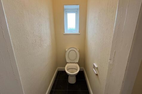Cloakroom/wc