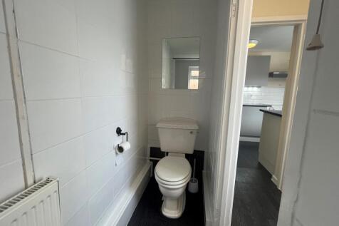 Cloakroom/wc