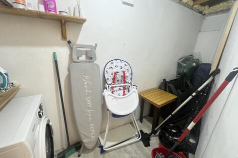 Cloakroom/wc