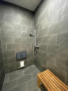 Egerton House - Shower Facilities