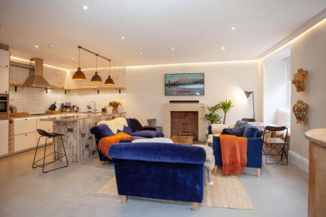 Kitchen/Family room